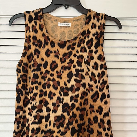 Amazing condition bodycon leopard sweater dress - Picture 2 of 5